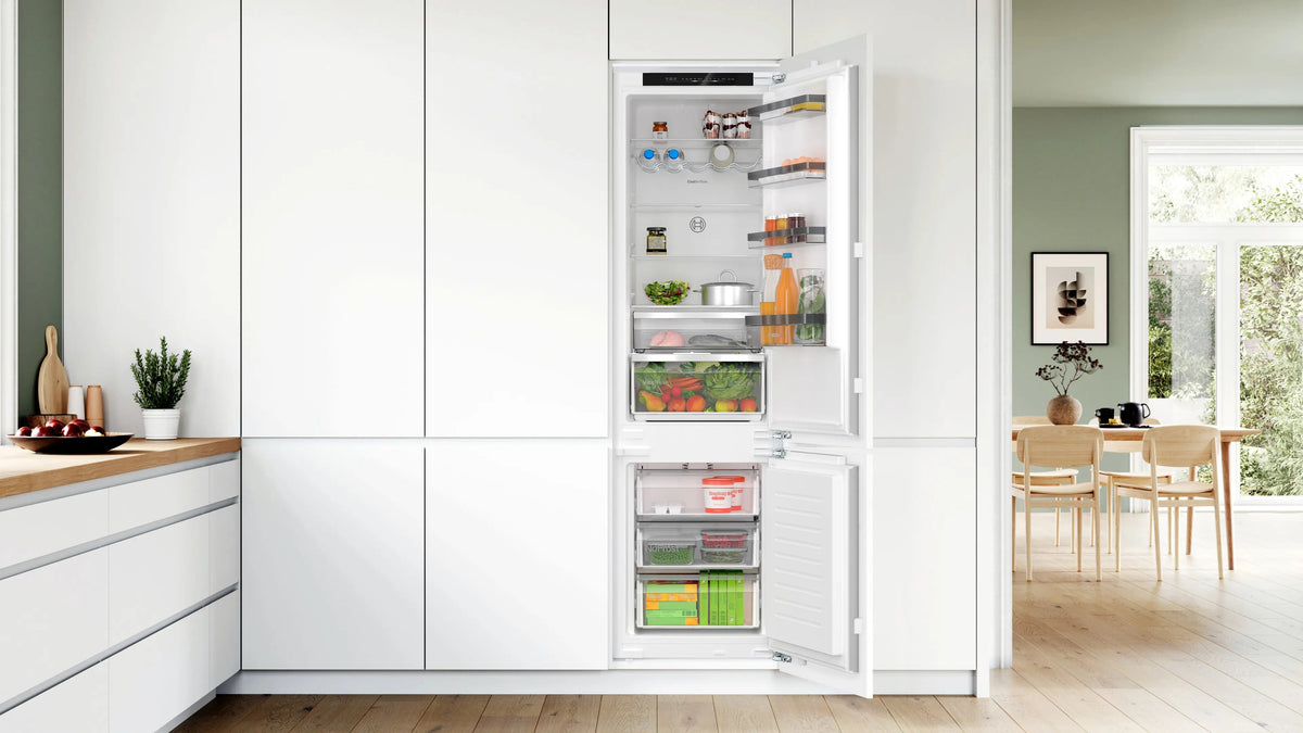 Frigorífico Combi Integrable Bosch Serie 4 KIN96VFD0 No Frost 289 L