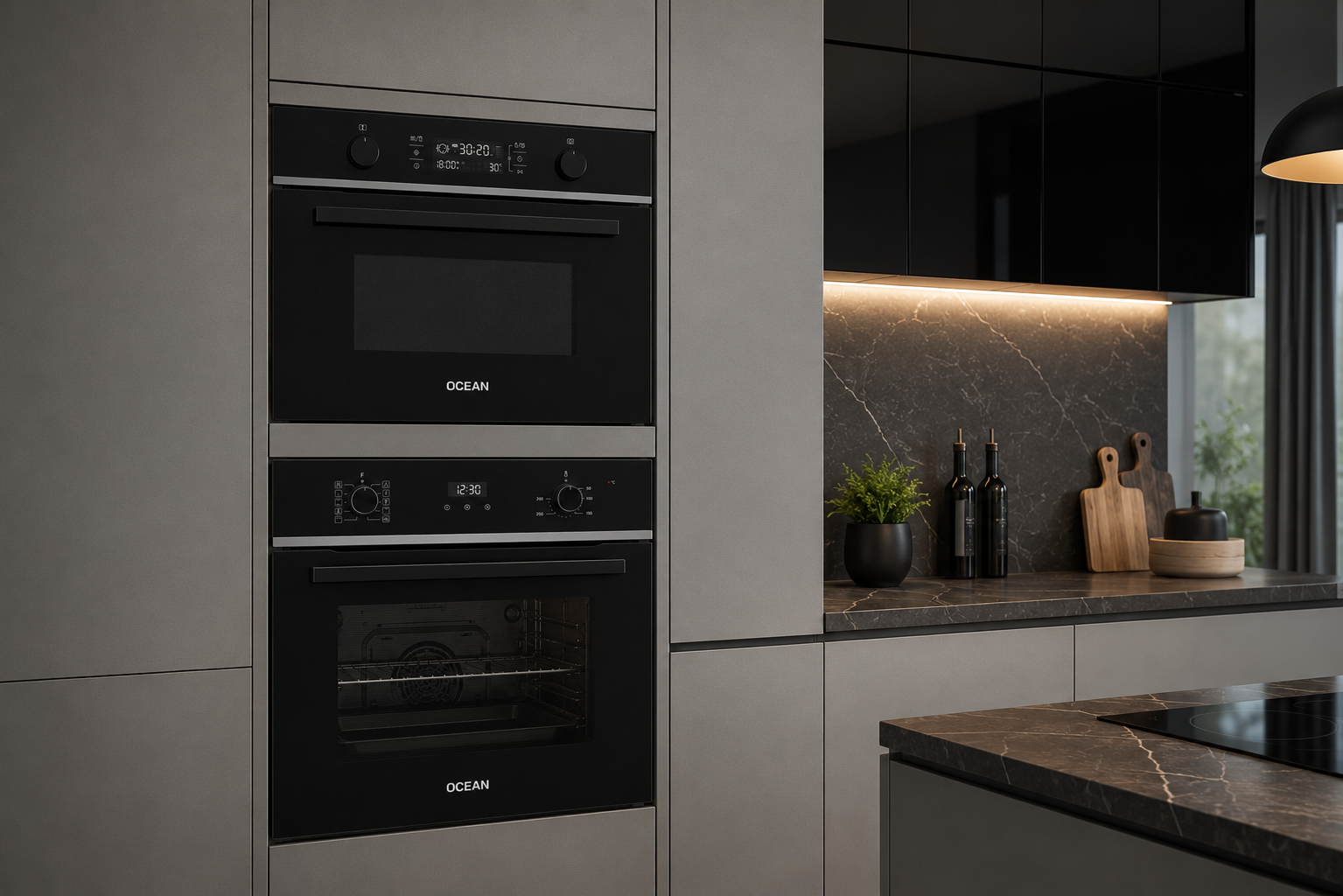 Combo Horno Empotrable 69L + Microondas 44L Ocean Italy Negro OEOM69BEF +  MWOI449TCGB